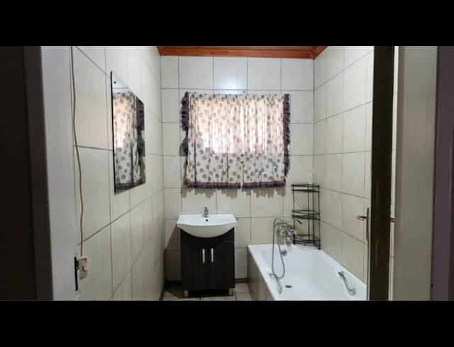 3 BEDROOM HOUSE FOR SALE IN VANDERBIJLPARK CW 1
